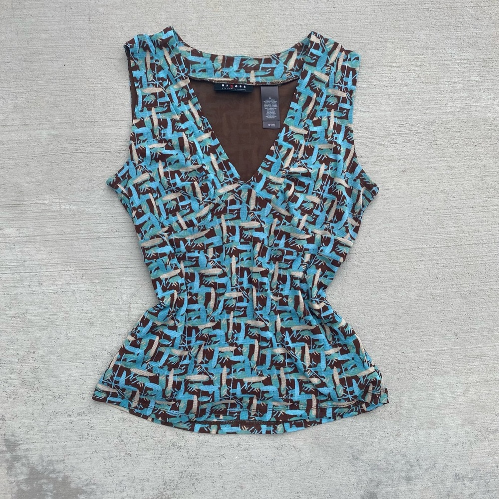 2000’s blue and brown patterned tank